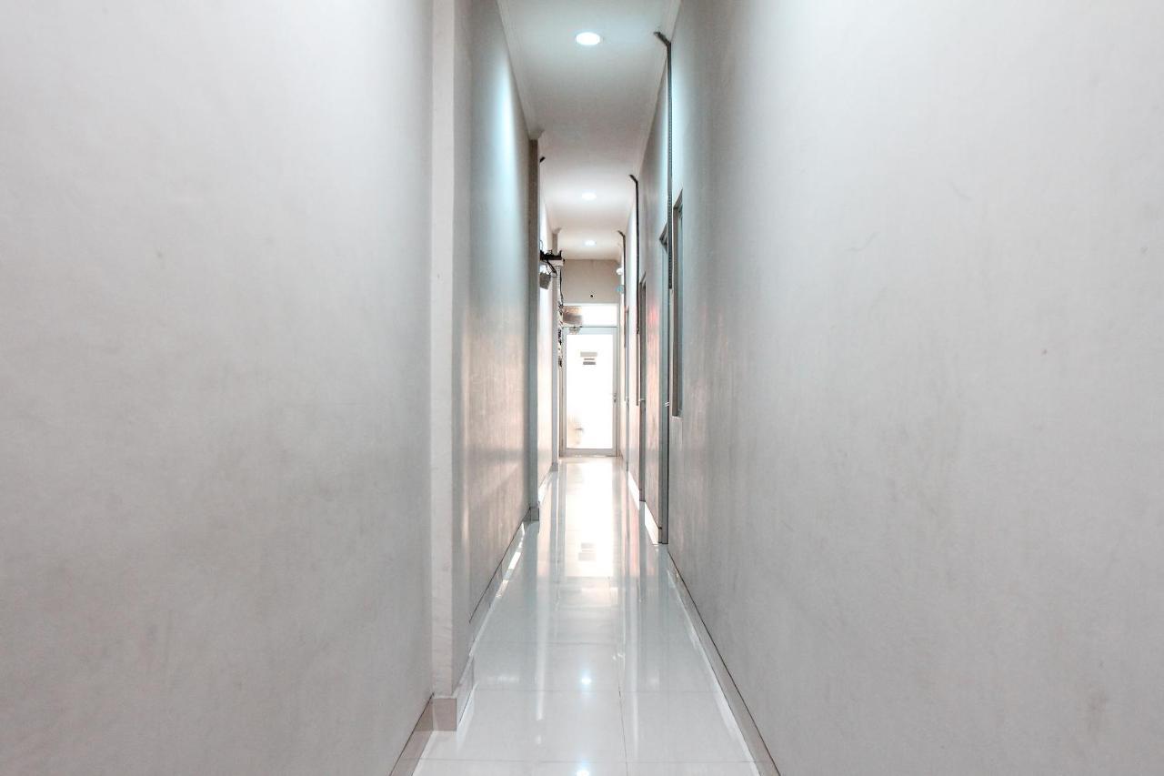 Oyo 383 Env Residence จาการ์ตา ภายนอก รูปภาพ