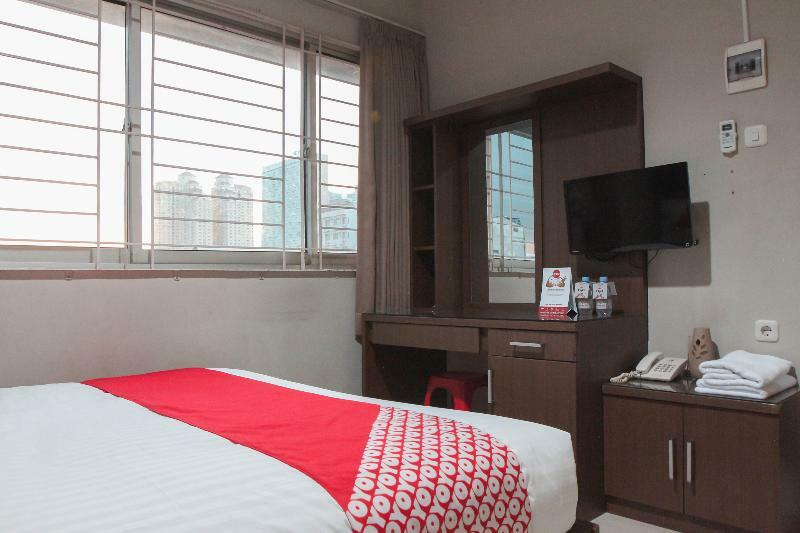Oyo 383 Env Residence จาการ์ตา ภายนอก รูปภาพ